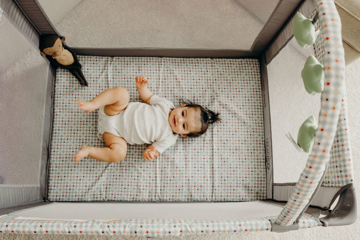 6 Best Travel Cribs For Babies